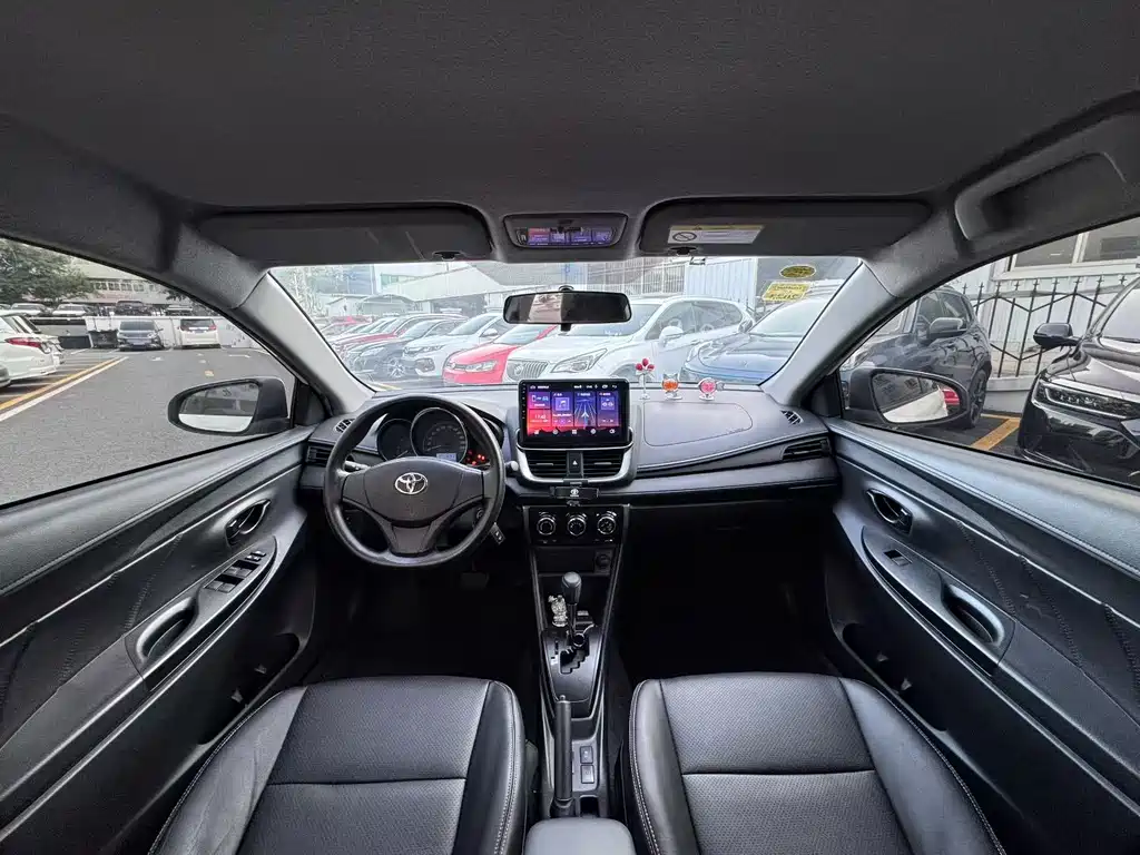 Toyota Yaris L 2021 — фото 17