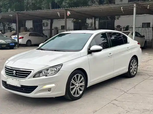 Peugeot 408 2015