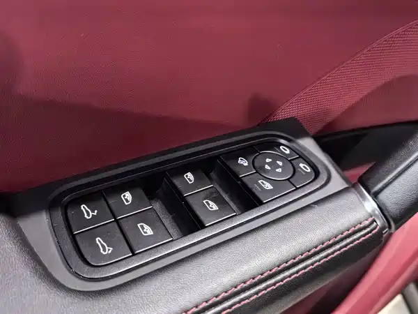 Porsche Cayenne 2023