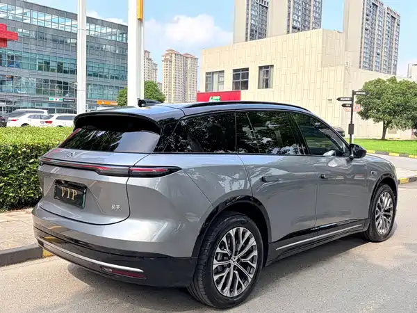 NIO ES6 2025