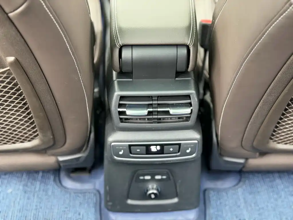 Audi Q5 e-tron 2023 — фото 15