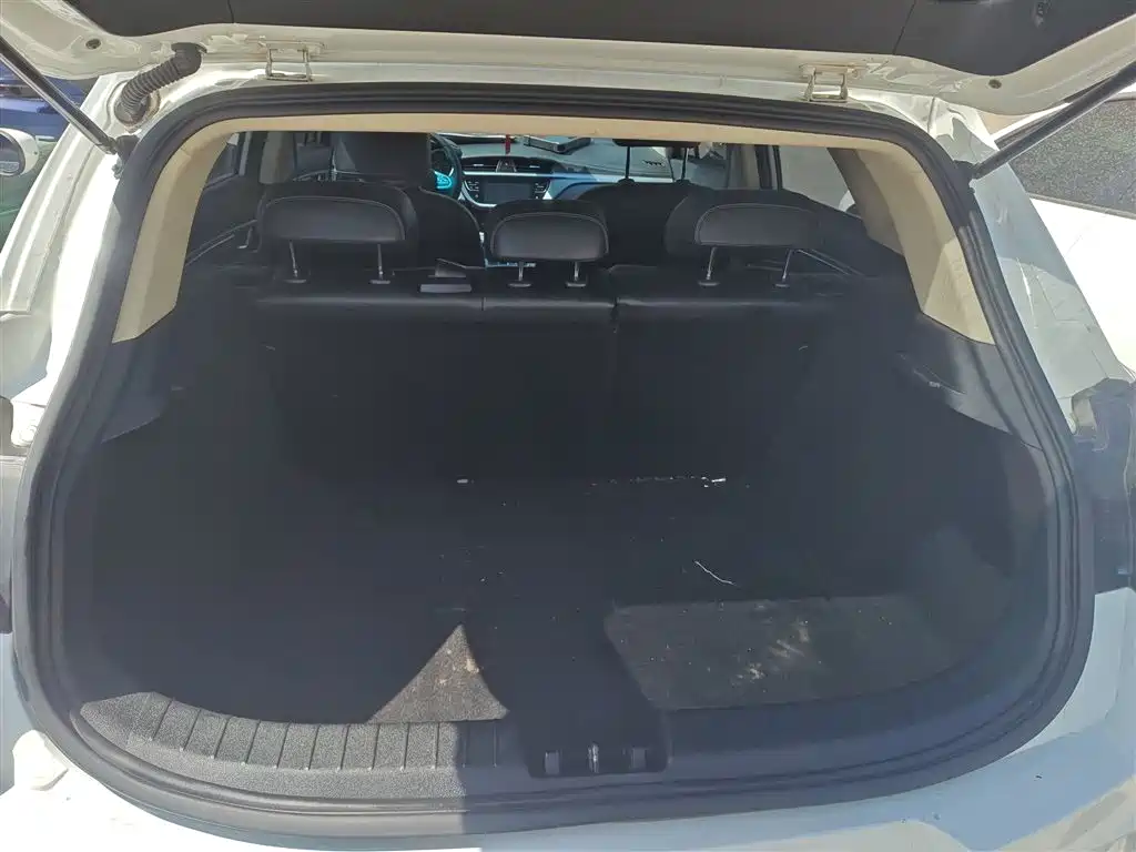 Geely Emgrand GS 2020 — фото 15