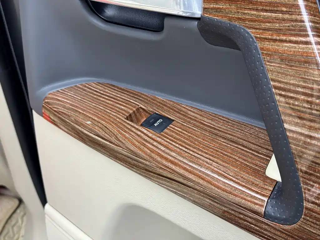 Toyota Land Cruiser 2019 — фото 17