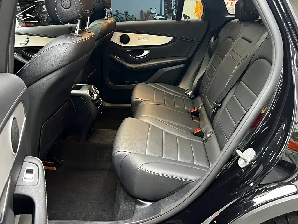 Mercedes-Benz GLC 2020 — фото 19