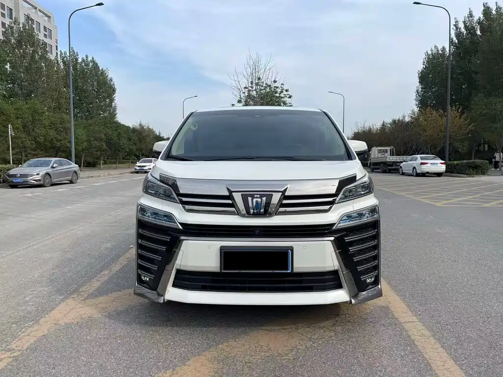 Toyota Vellfire 2022 — фото 2