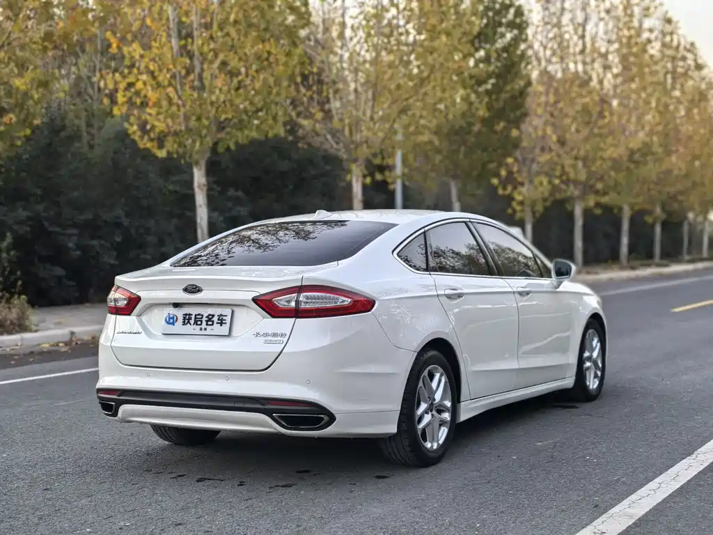 Ford Mondeo 2015 — фото 12