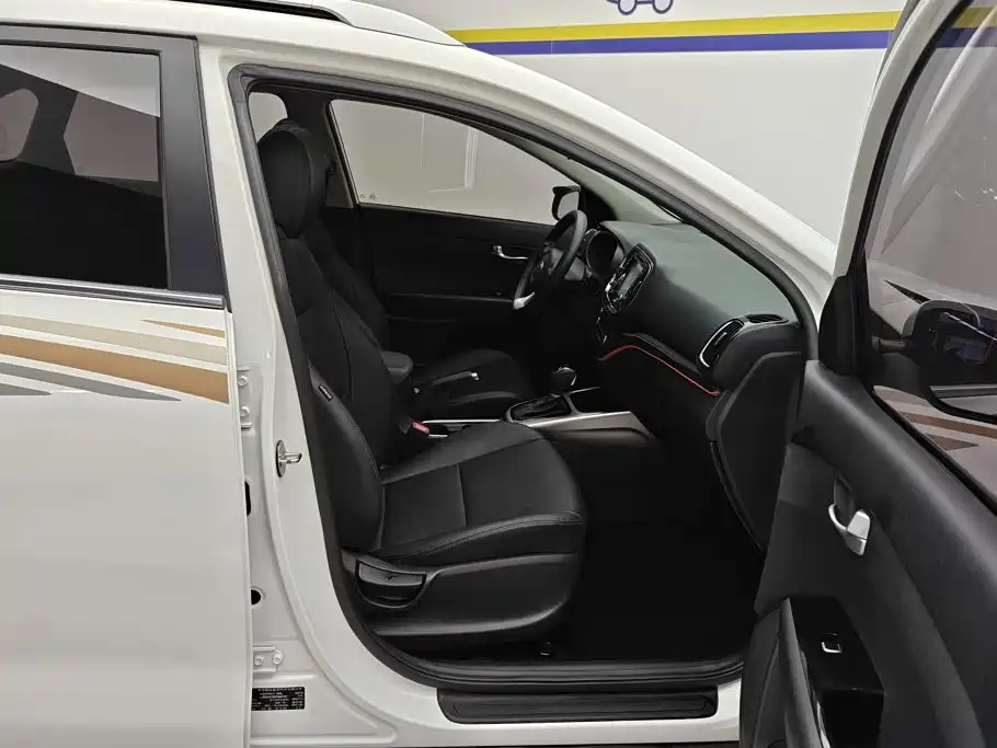 Kia KX3 2015 — фото 8