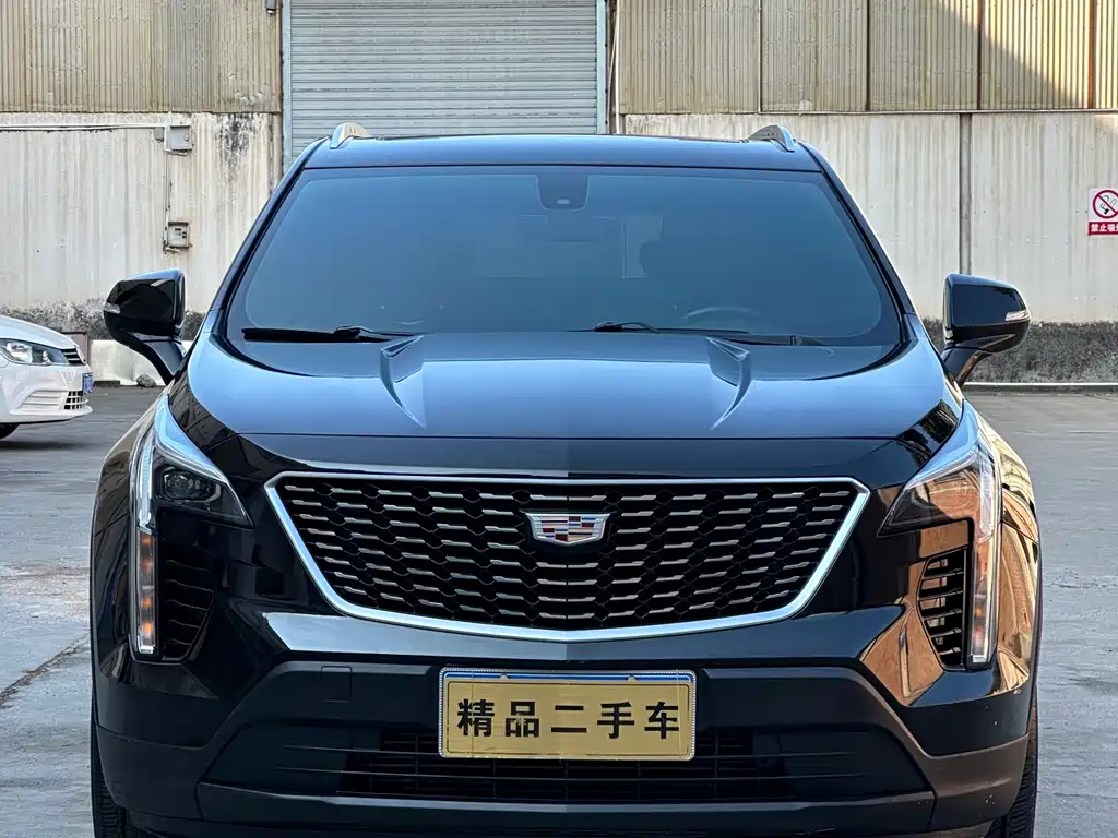 Cadillac XT4 2021 — фото 1