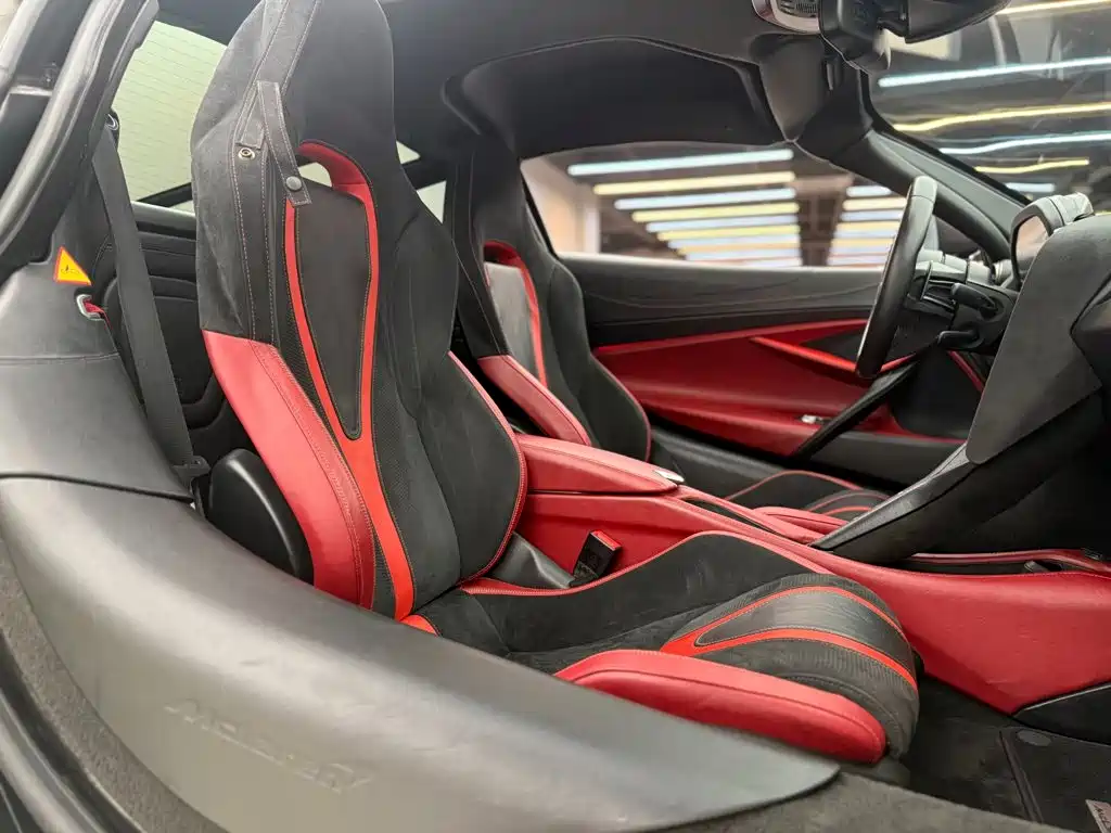 McLaren 720S 2019 — фото 10