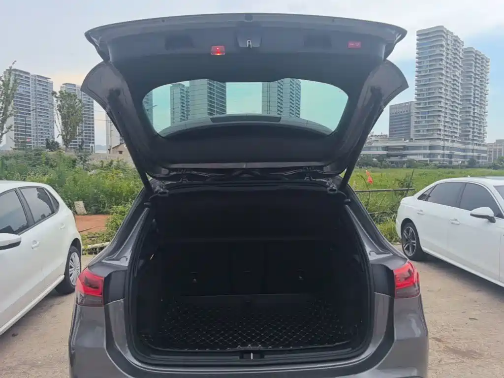 Mercedes-Benz GLA 2021 — фото 19