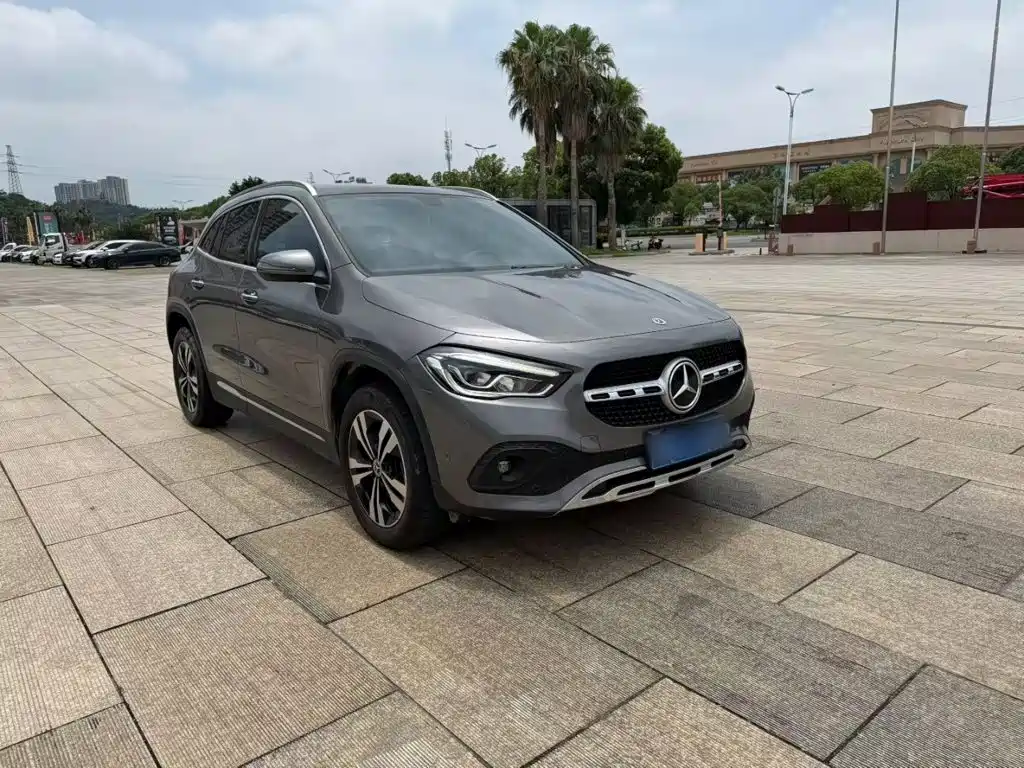 Mercedes-Benz GLA 2021