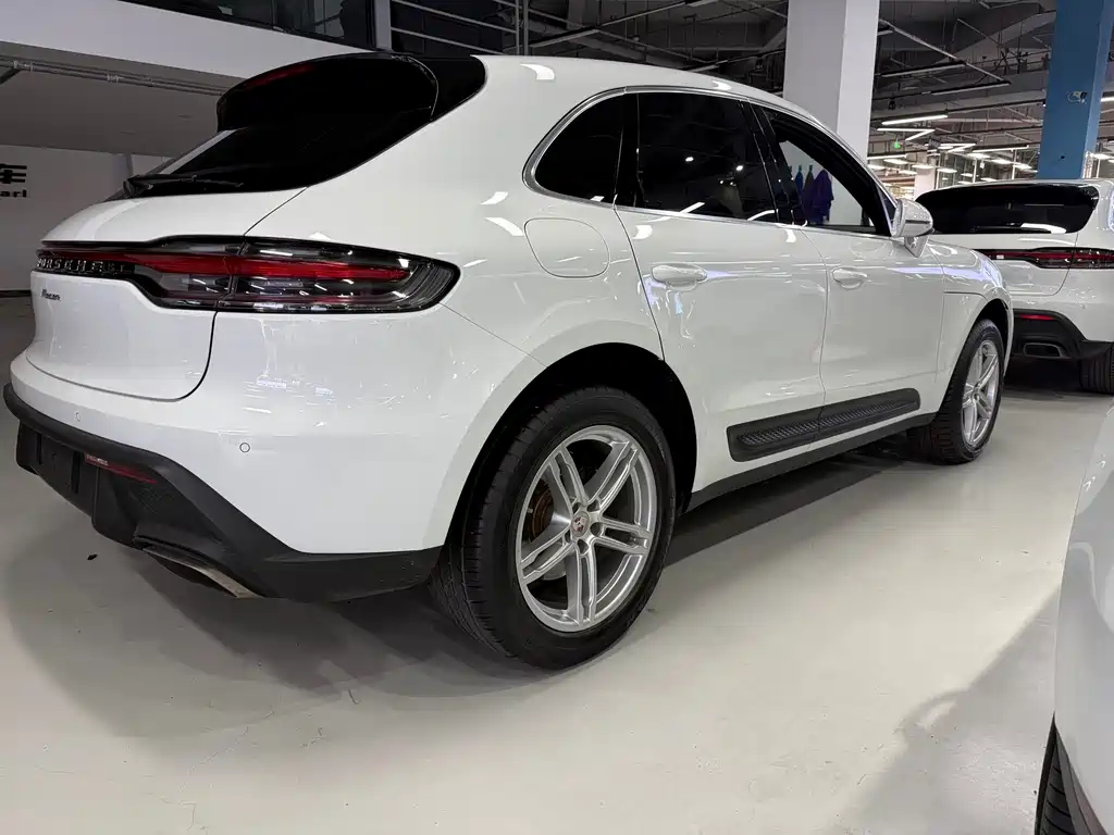 Porsche Macan 2022 — фото 14