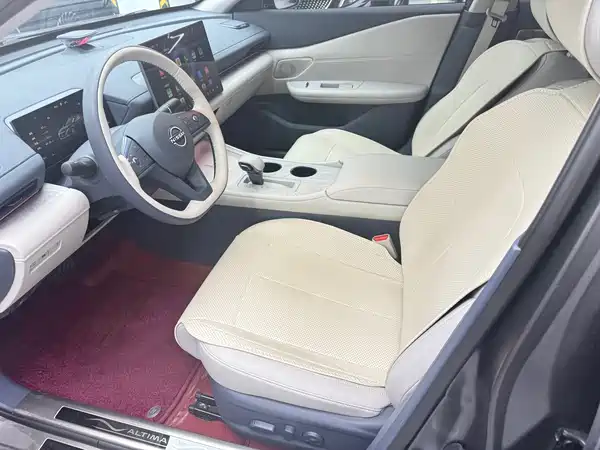 Nissan Teana 2026