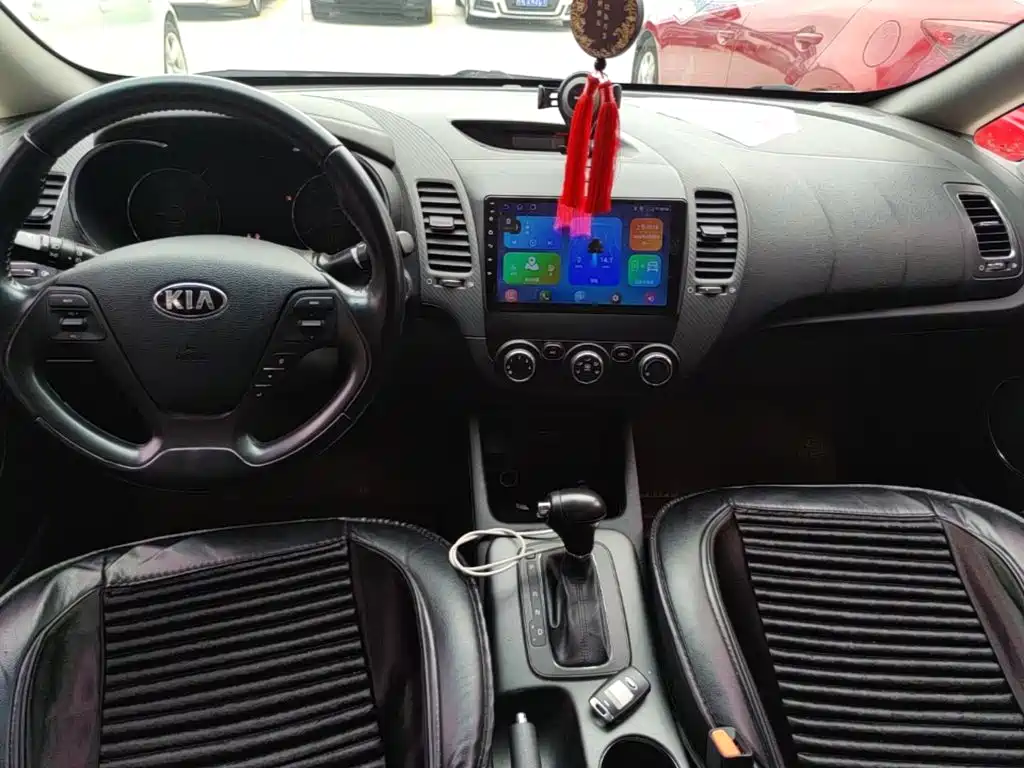 Kia K3 2014 — фото 10