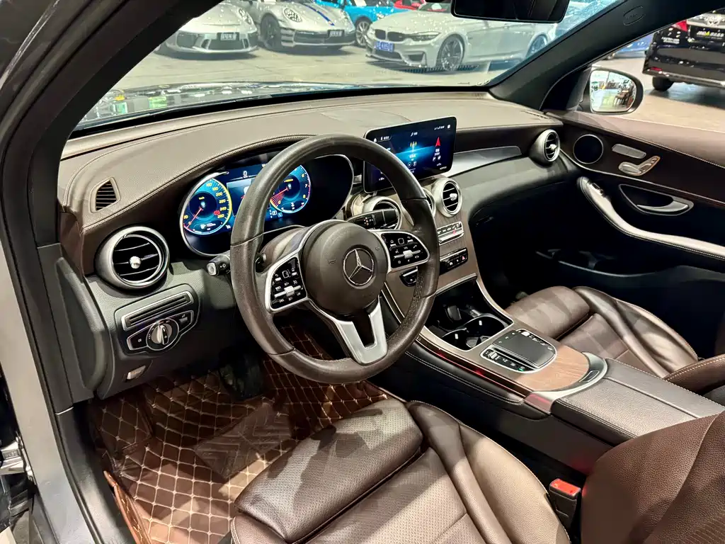 Mercedes-Benz GLC 2020 — фото 11