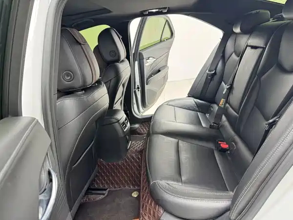 Cadillac CT4 2022