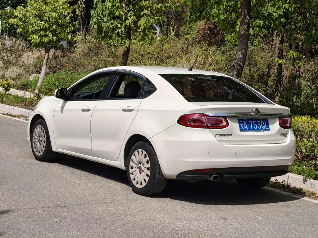Fiat Viaggio 2015