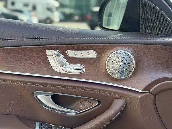 Mercedes-Benz E-Class 2023