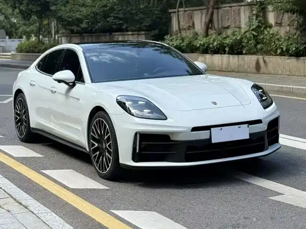 Porsche Panamera 2024