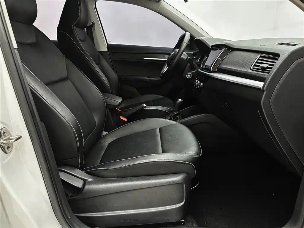 Skoda Kamiq 2022 — фото 11