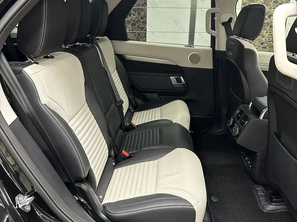 Land Rover Discovery 2022 — фото 15