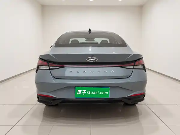 Hyundai Elantra 2022