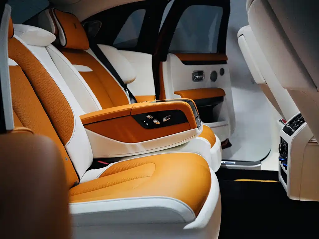 Rolls-Royce Ghost 2023 — фото 12