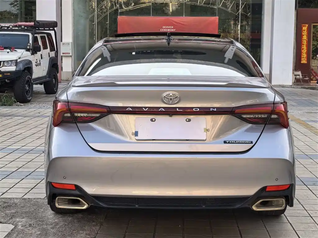 Toyota Avalon 2019 — фото 9