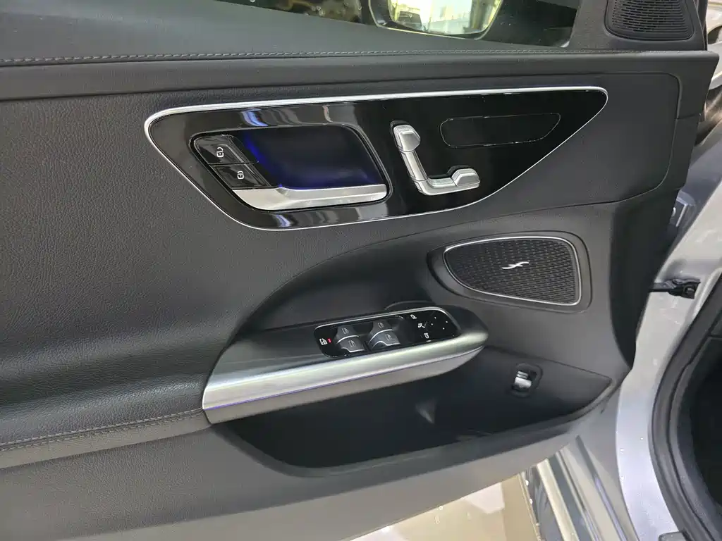 Mercedes-Benz C-Class 2022