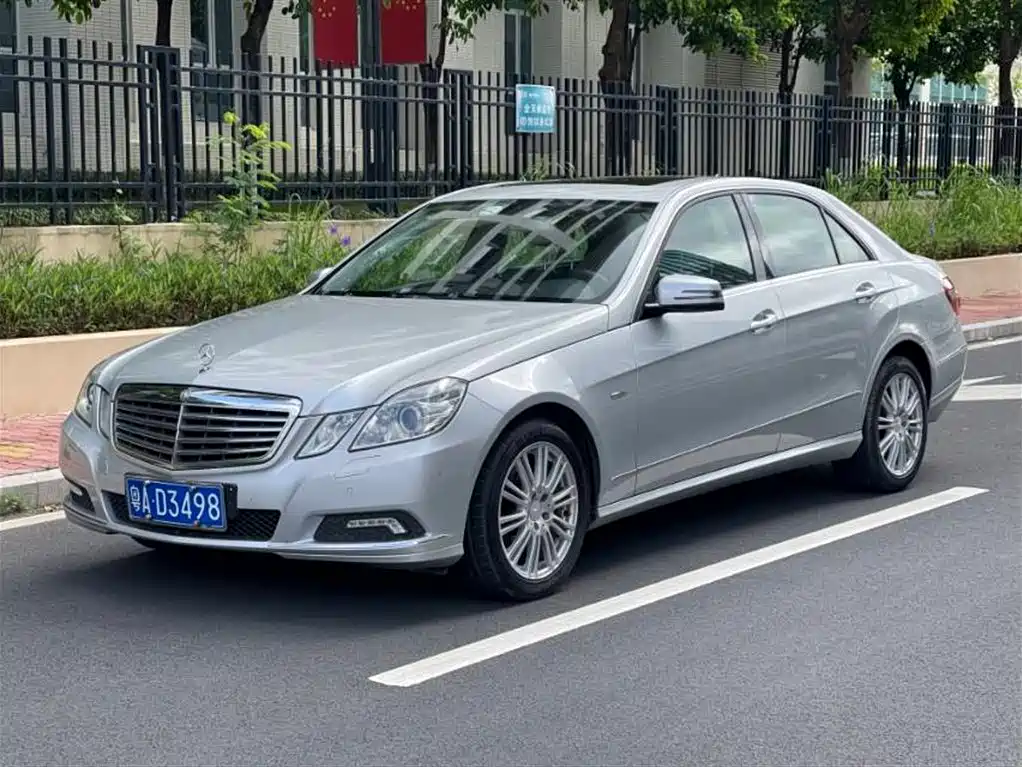 Mercedes-Benz E-Class 2010