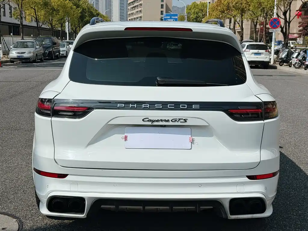 Porsche Cayenne 2016 — фото 6