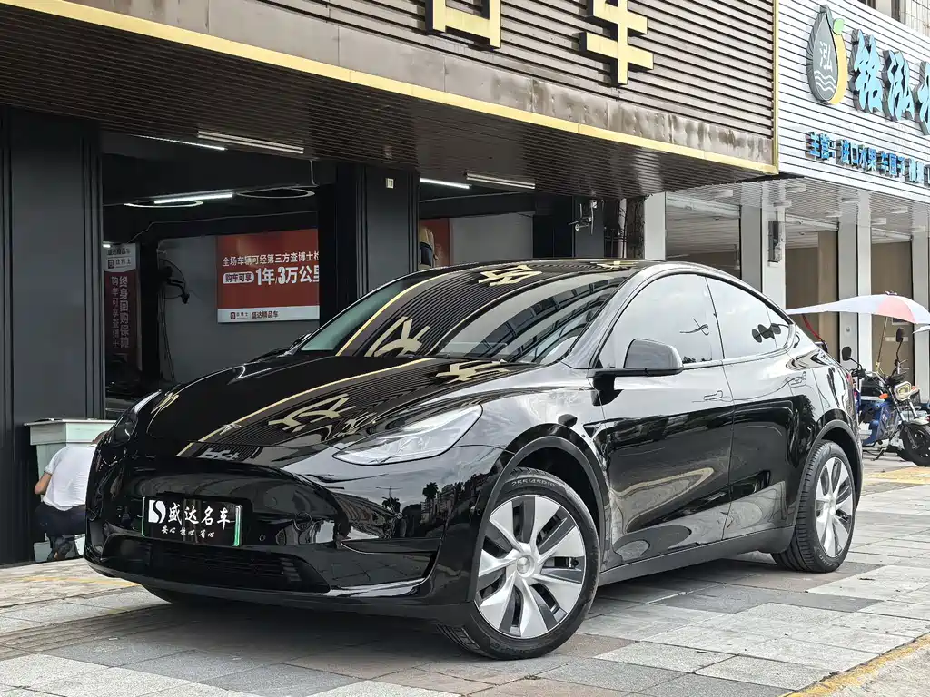 Tesla Model Y 2023 — фото 1