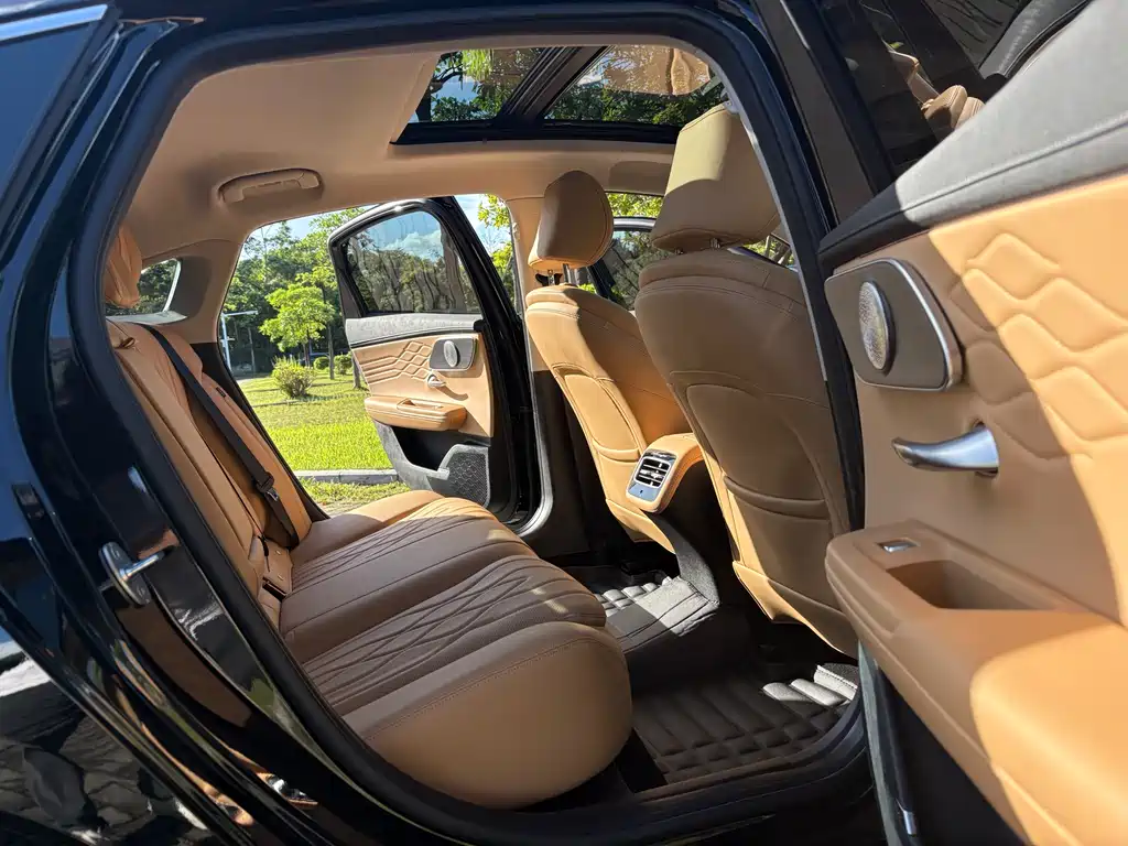 Chery Arrizo 8 PRO 2025 — фото 10