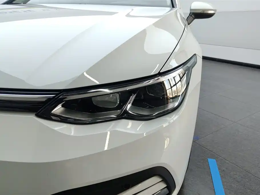 Volkswagen Golf 2023