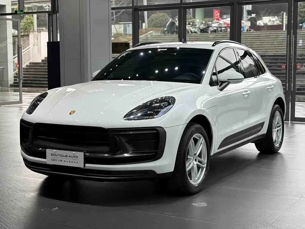 Porsche Macan 2023 — фото 1