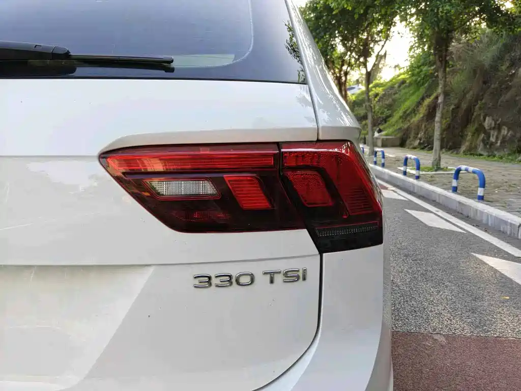 Volkswagen Tiguan L 2021 — фото 20