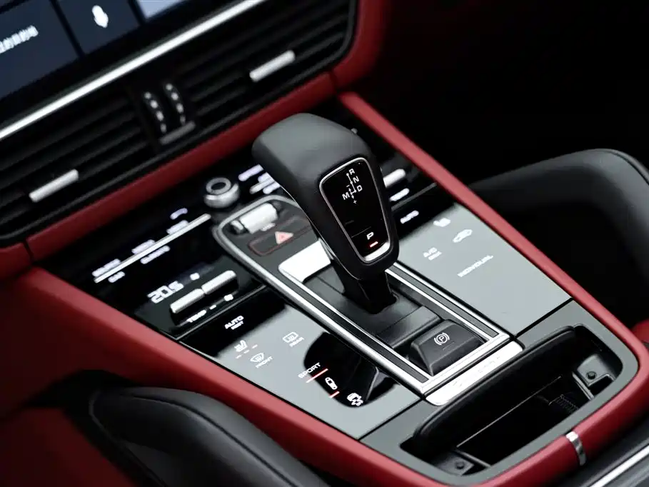 Porsche Cayenne 2019 — фото 14