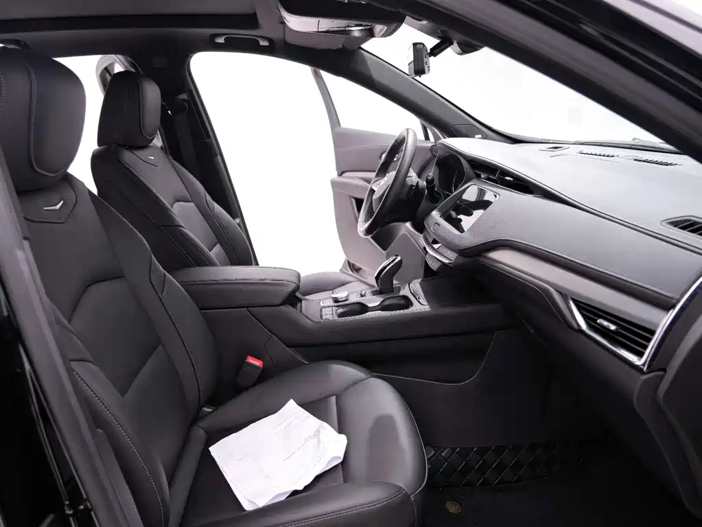 Cadillac XT4 2023 — фото 19