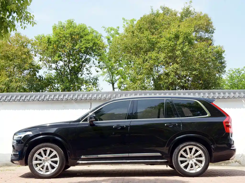 Volvo XC90 2019 — фото 16