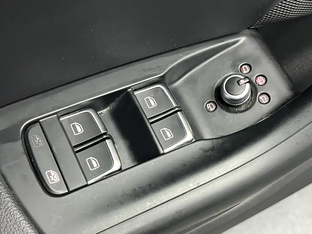 Audi Q3 2017 — фото 29