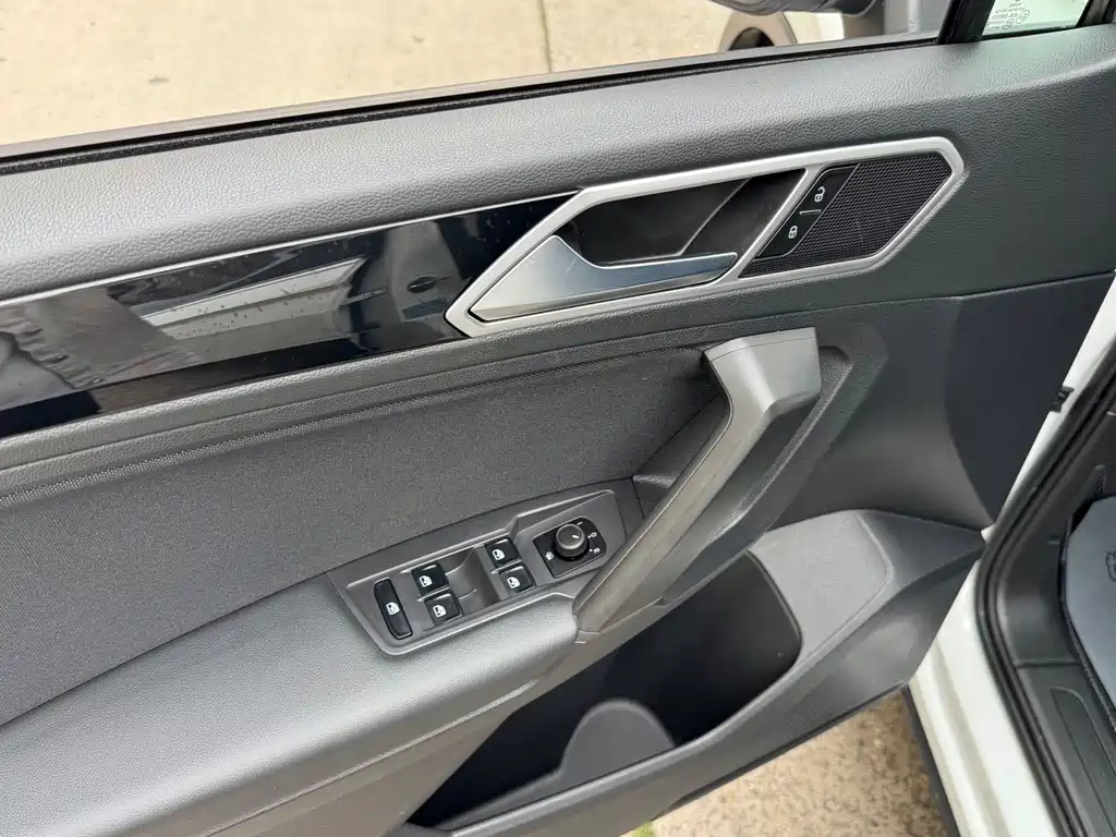 Volkswagen Tiguan L 2023
