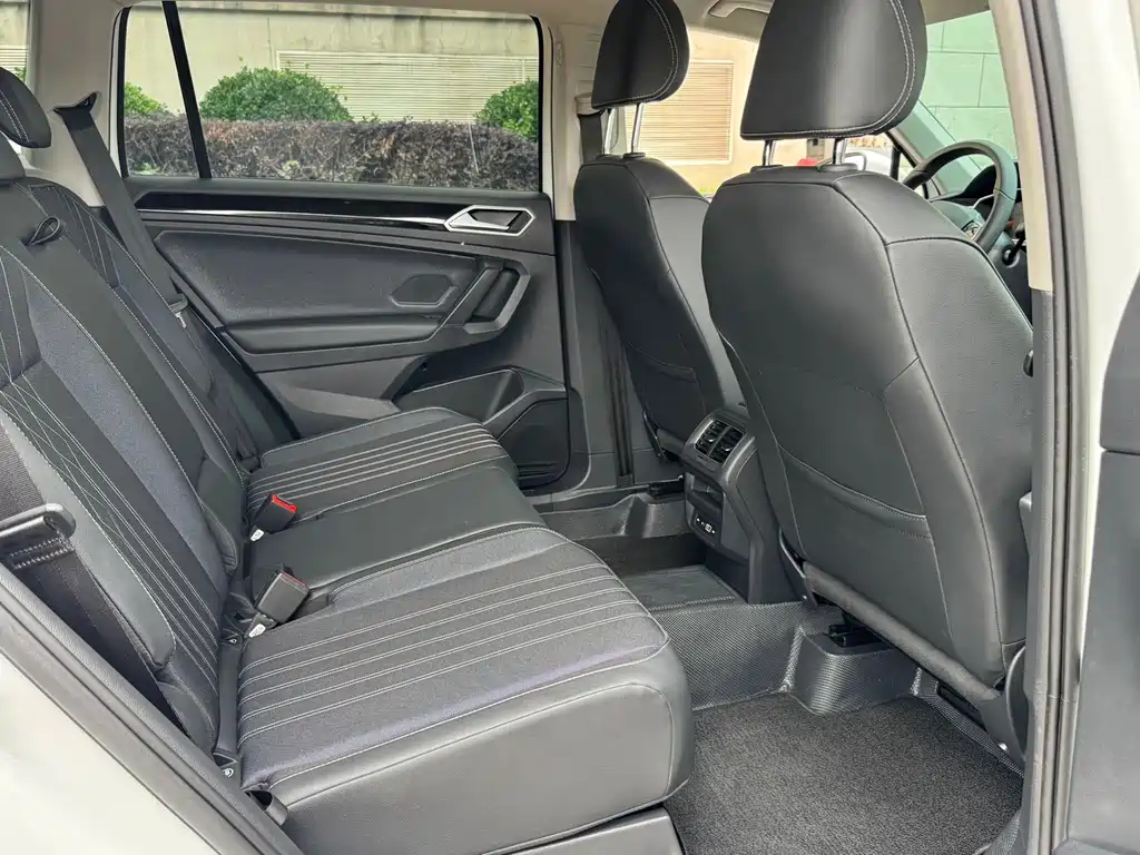 Volkswagen Tiguan L 2023