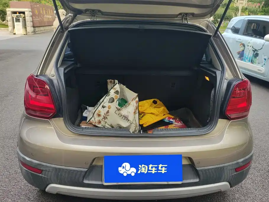Volkswagen Polo 2015