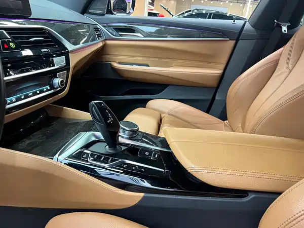 BMW 6 Series GT 2024
