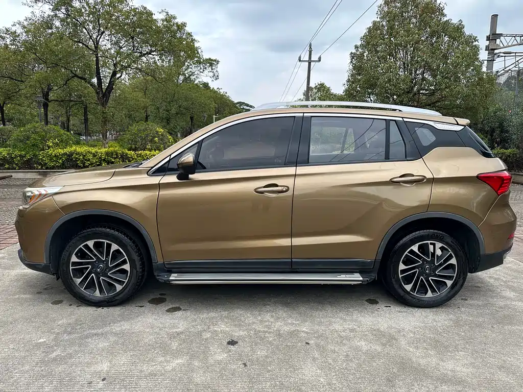 GAC Motor Trumpchi GS4 2017 — фото 10