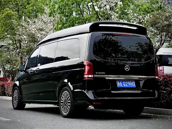 Mercedes-Benz V-Class 2017