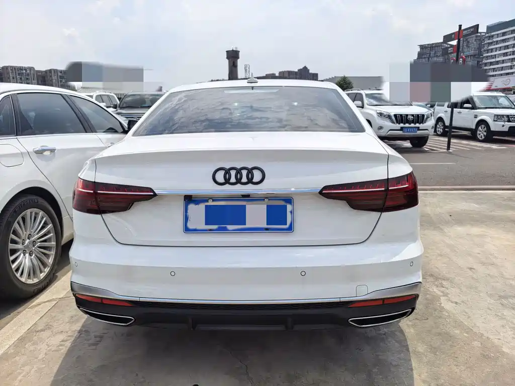 Audi A4L 2021 — фото 13