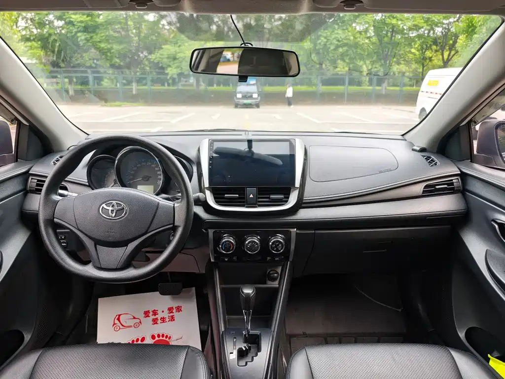 Toyota Yaris L 2019 — фото 20