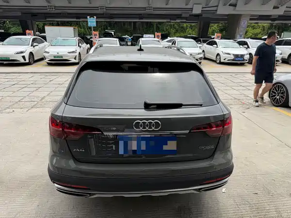 Audi A4 2021