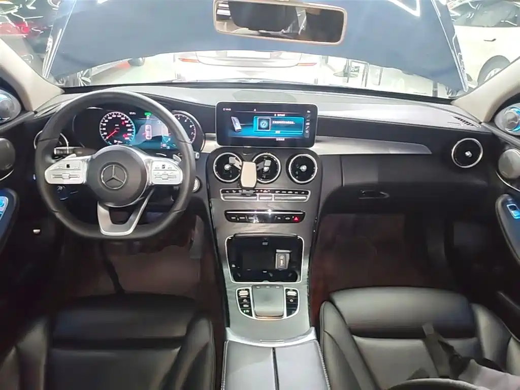 Mercedes-Benz C-Class 2019 — фото 10